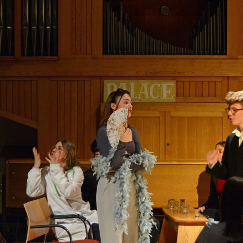 Dürrenmatts „Alte Dame“ auf Besuch in Meran