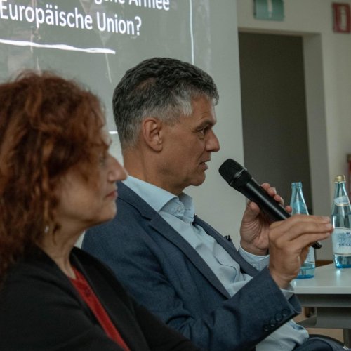 Europa hautnah erleben – Diskussionsrunde mit Südtiroler Politikern zur Europawahl an den Gymnasien Meran