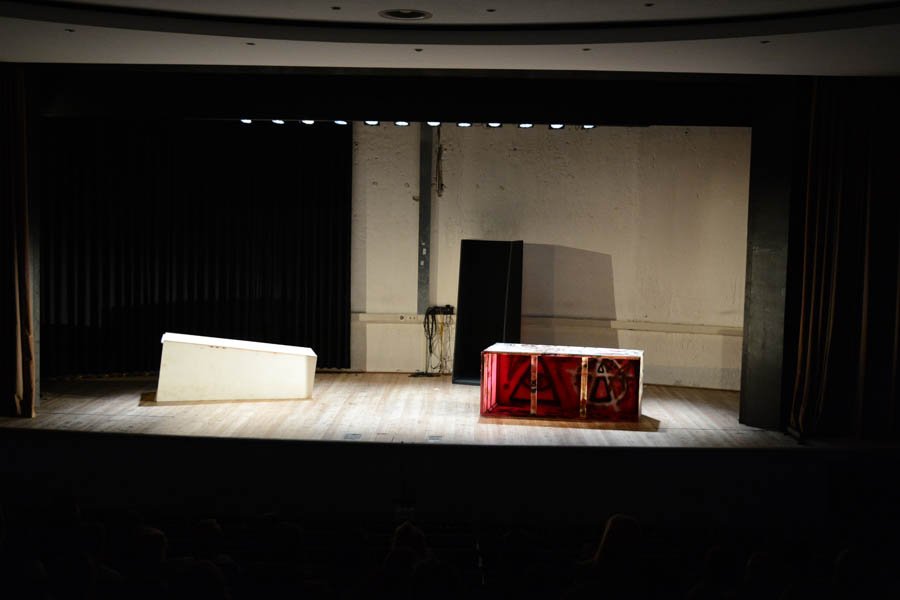 Dunkles Land - Fotogalerie