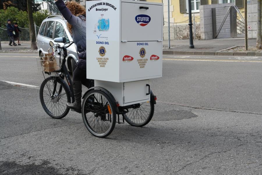 “Arrivano le cacciatrici di briciole! “